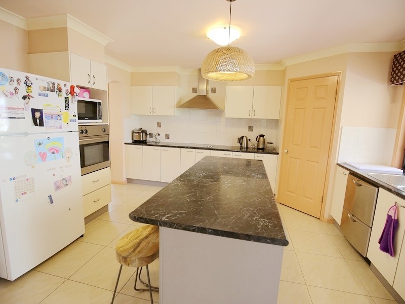 123 Bordeaux Street, Eight Mile Plains QLD 4113