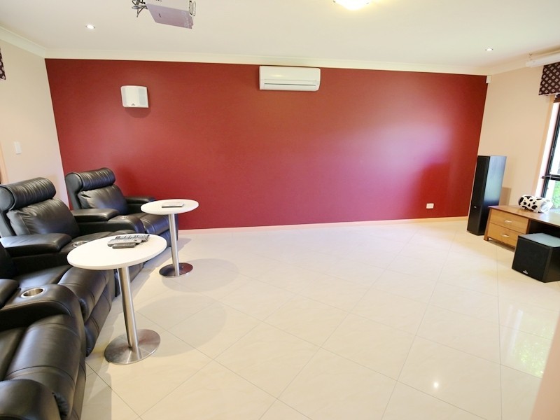 123 Bordeaux Street, Eight Mile Plains QLD 4113