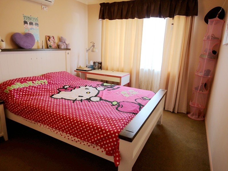 123 Bordeaux Street, Eight Mile Plains QLD 4113