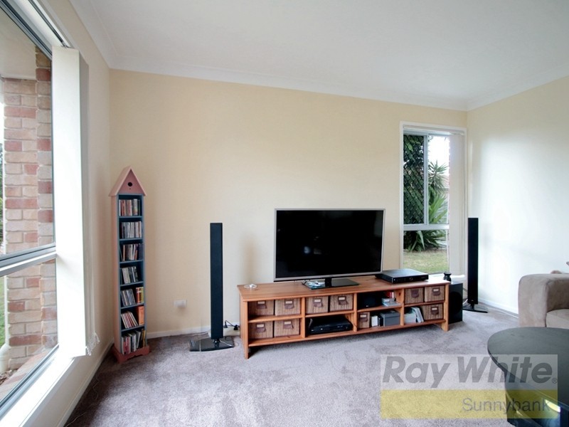 44 Paul Drive, Regents Park QLD 4118
