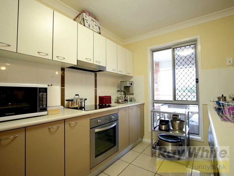 44 Paul Drive, Regents Park QLD 4118