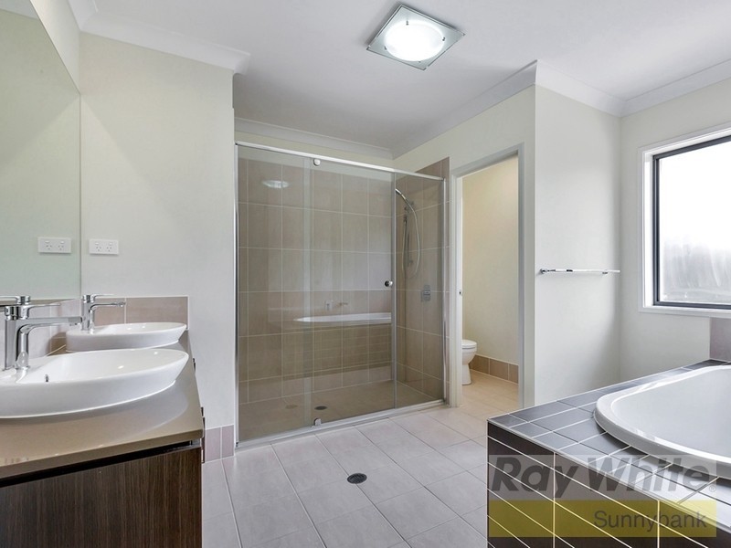 99 Cooper Crescent, Rochedale QLD 4123