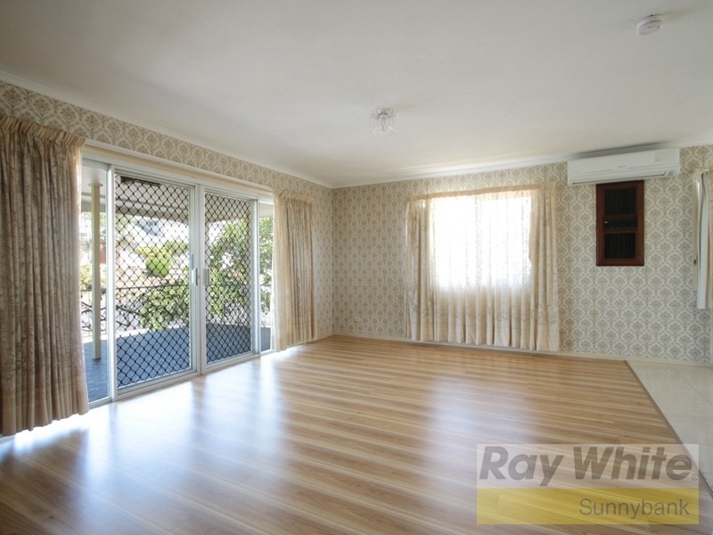 27 Newcombe Street, Sunnybank Hills QLD 4109