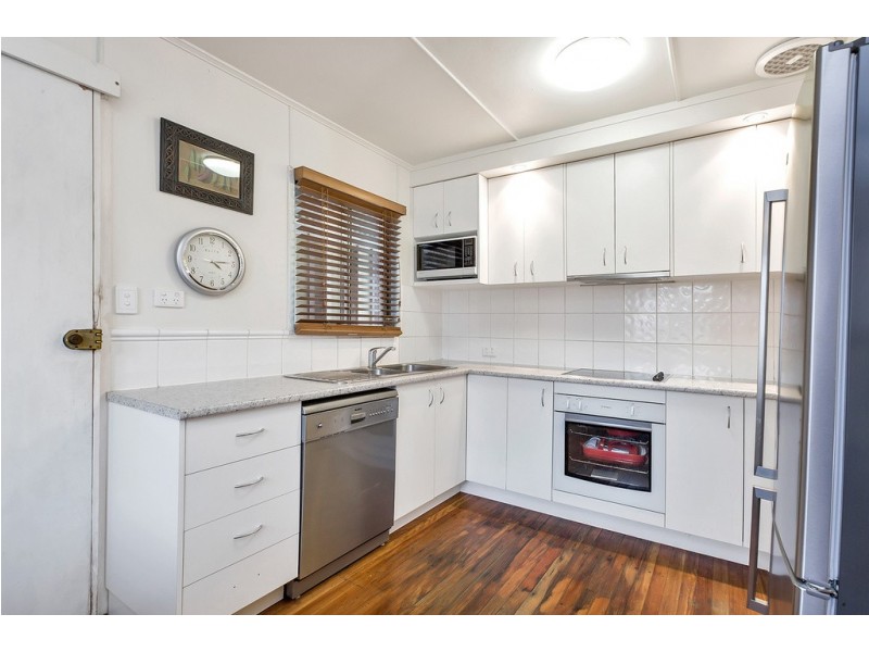 27 Baroda Street, Coopers Plains QLD 4108