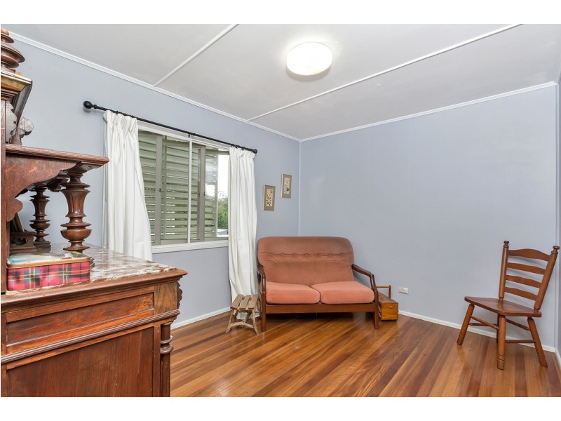 27 Baroda Street, Coopers Plains QLD 4108