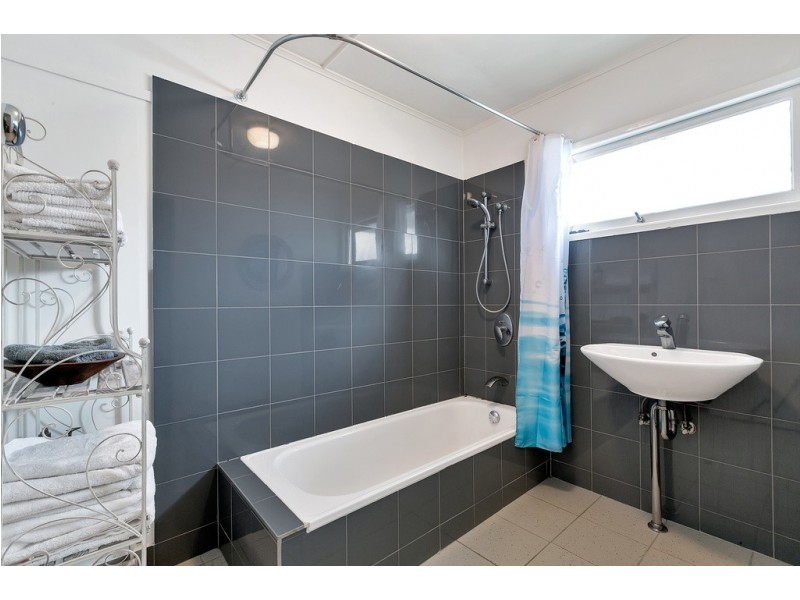 27 Baroda Street, Coopers Plains QLD 4108