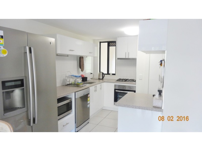 8/45 Barrett Street, Robertson QLD 4109