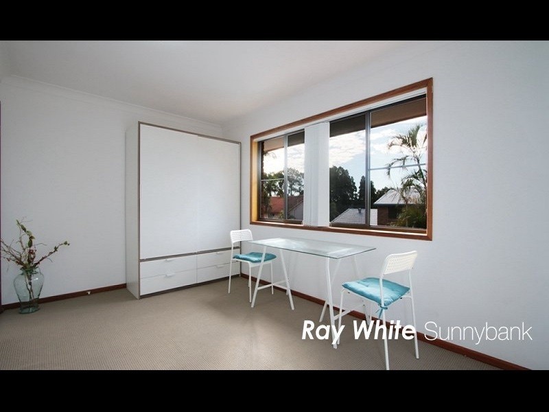 42 Romulus Street, Robertson QLD 4109