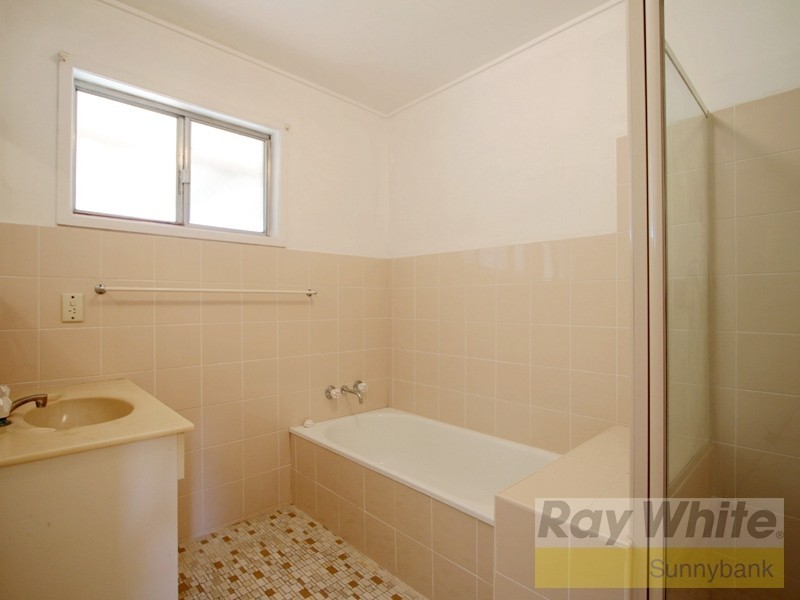 5 Peringa Street, Coopers Plains QLD 4108