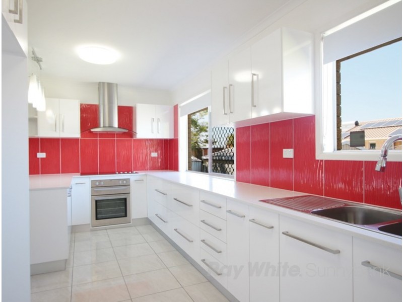9 Stratharlie Square, Macgregor QLD 4109