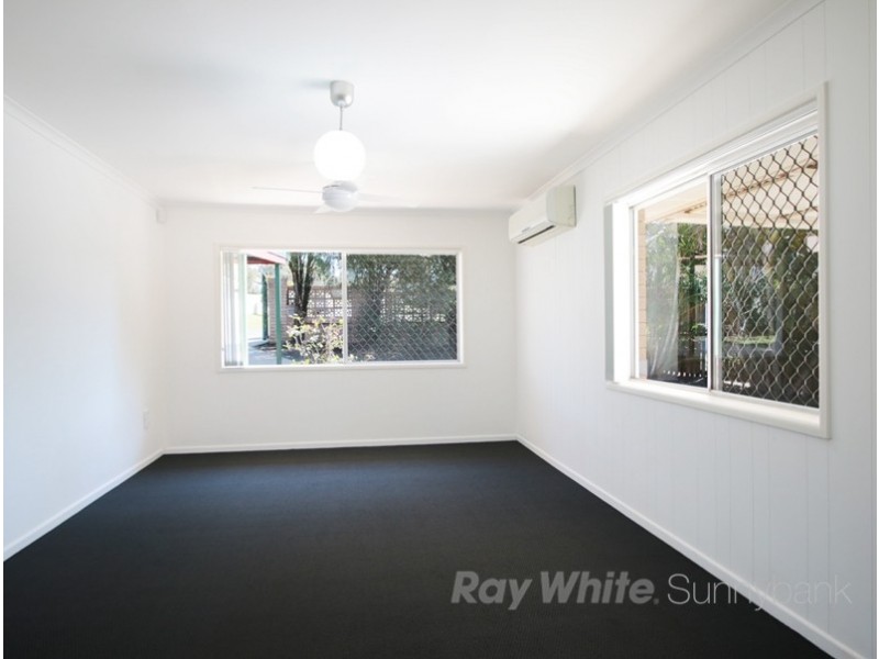 9 Stratharlie Square, Macgregor QLD 4109