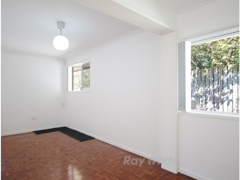 9 Stratharlie Square, Macgregor QLD 4109