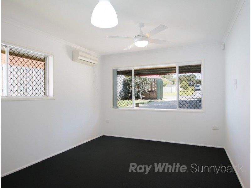 9 Stratharlie Square, Macgregor QLD 4109