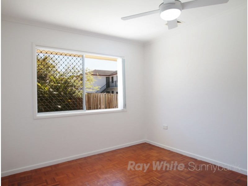 9 Stratharlie Square, Macgregor QLD 4109