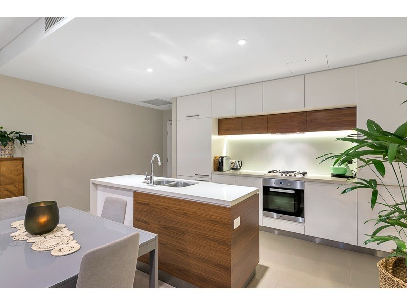 20404/37D Harbour Road, Hamilton QLD 4007