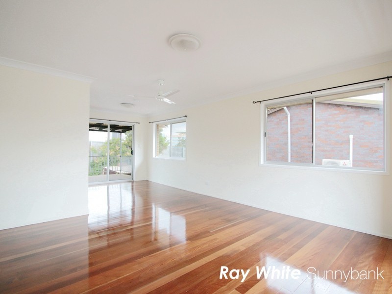 16 Portulaca Street, Macgregor QLD 4109