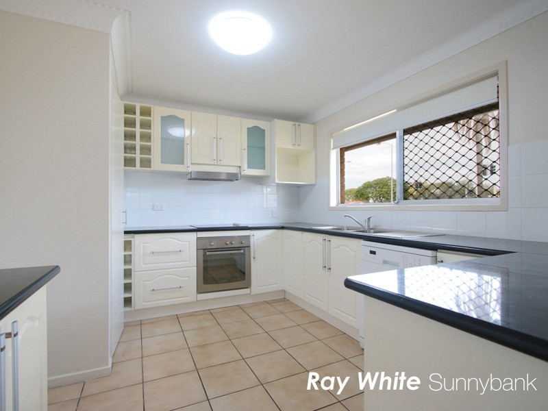 4 Woodsiana Street, Robertson QLD 4109