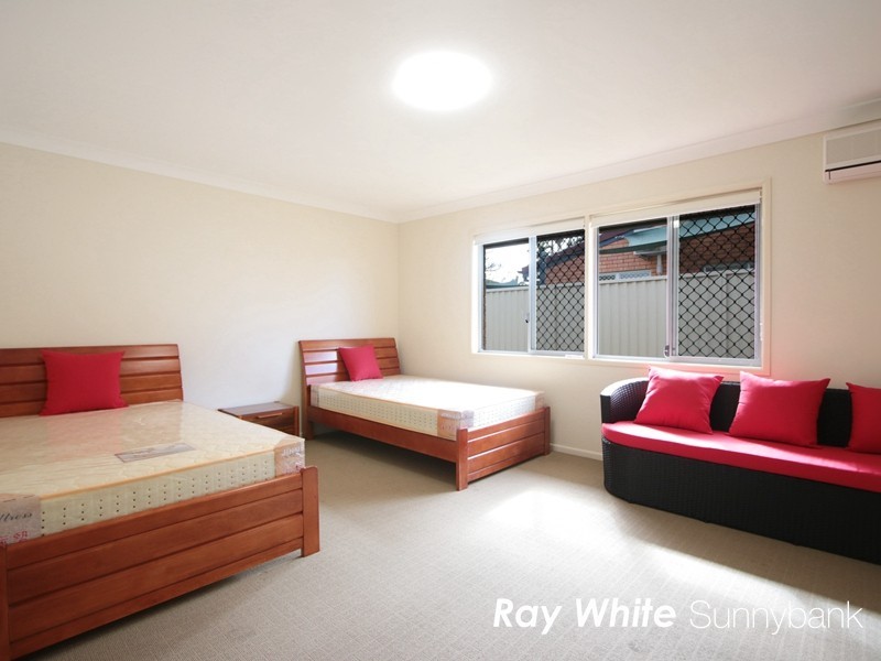 4 Woodsiana Street, Robertson QLD 4109