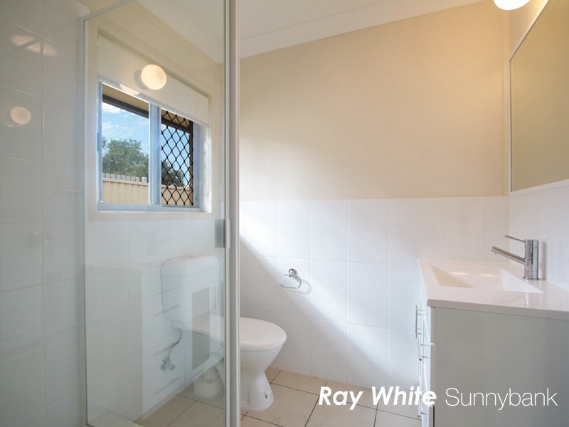 4 Woodsiana Street, Robertson QLD 4109