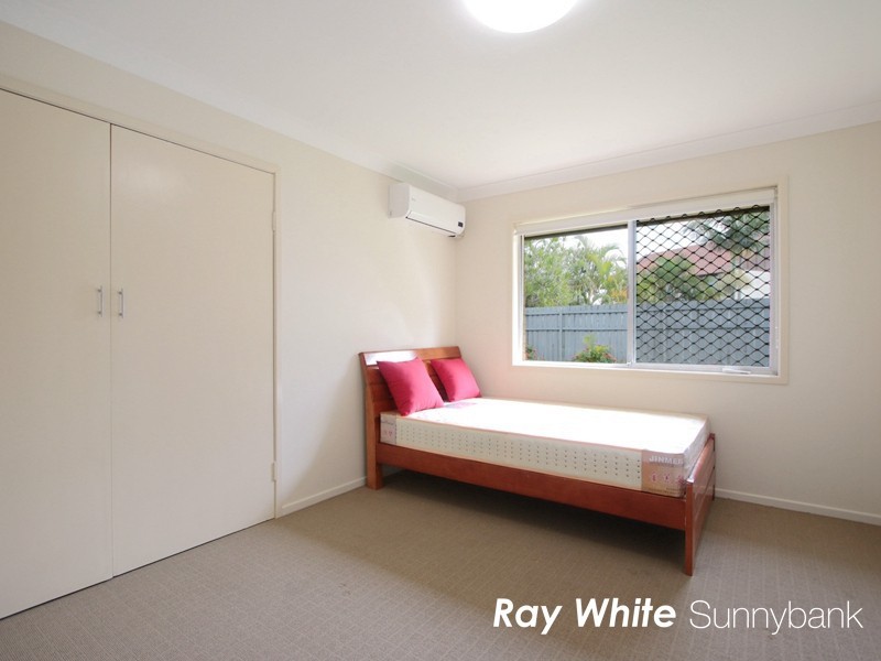 4 Woodsiana Street, Robertson QLD 4109