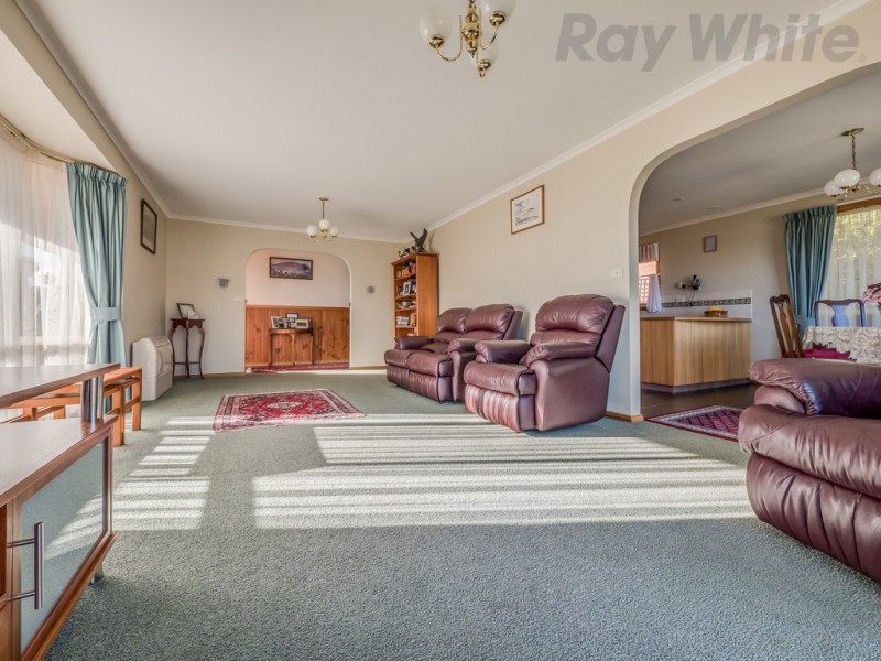 7 Buckingham Drive, Howrah TAS 7018