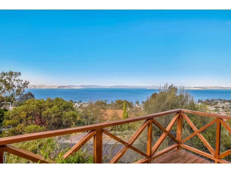 61 Coolamon Road, Taroona TAS 7053