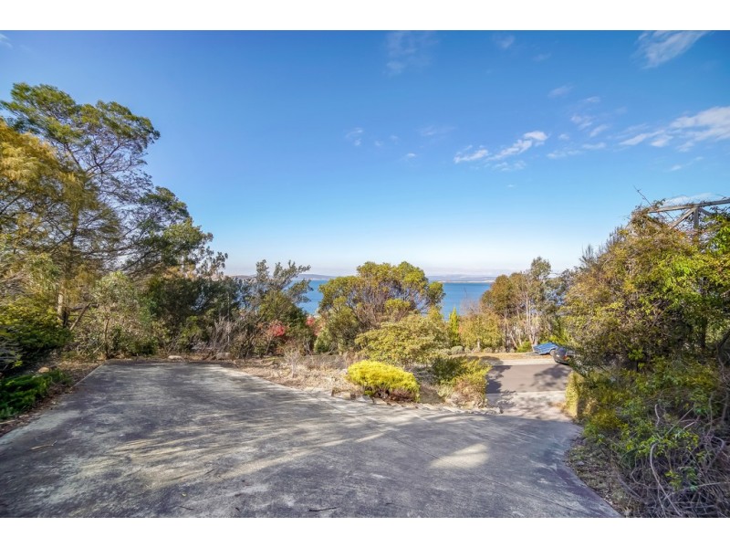61 Coolamon Road, Taroona TAS 7053