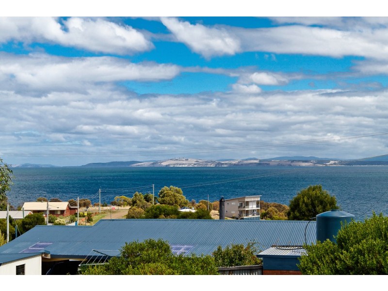 35 Robinia Street, Primrose Sands TAS 7173