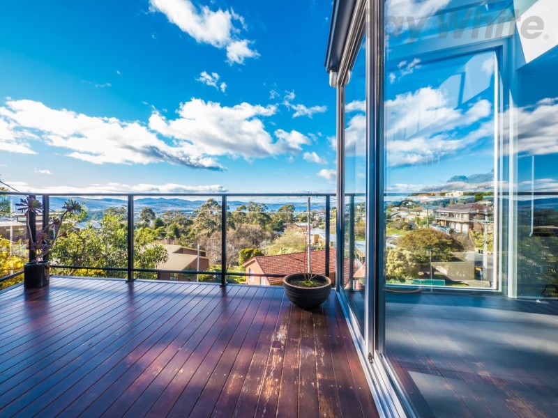 15 Clift Street, Mount Stuart TAS 7000