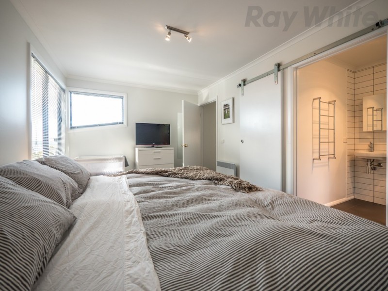 15 Clift Street, Mount Stuart TAS 7000