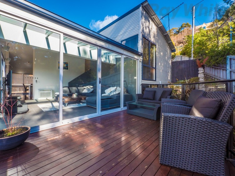 15 Clift Street, Mount Stuart TAS 7000