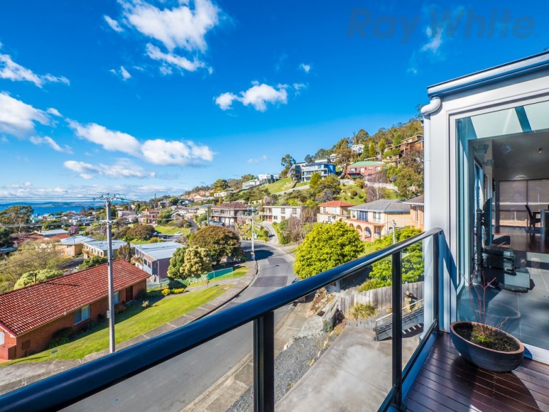 15 Clift Street, Mount Stuart TAS 7000