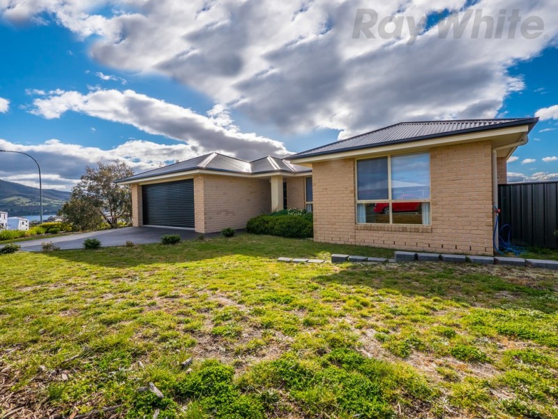 9 Riviera Drive, Old Beach TAS 7017
