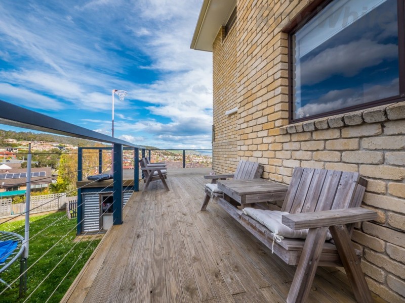 4 Zenith Court, Howrah TAS 7018