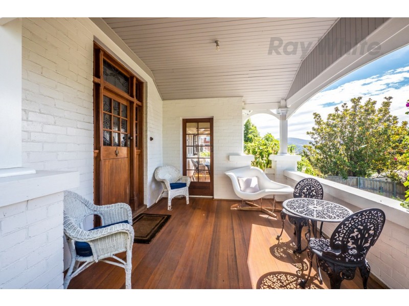 9 Ellington Road, Sandy Bay TAS 7005