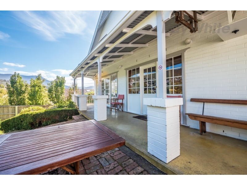 9 Ellington Road, Sandy Bay TAS 7005