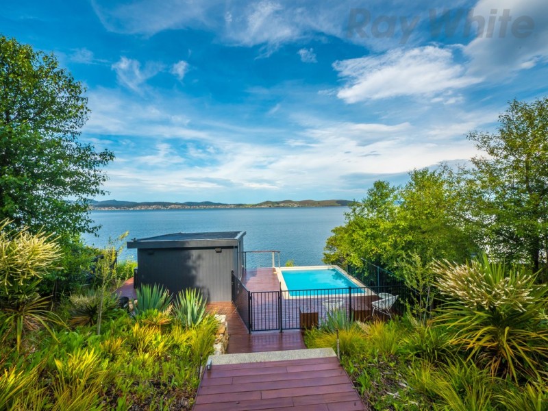6 Mitah Crescent, Sandy Bay TAS 7005