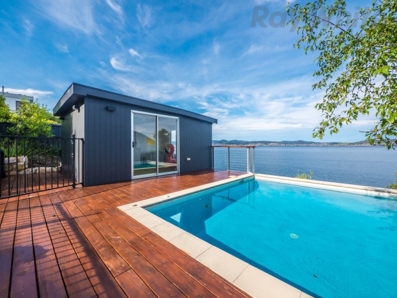 6 Mitah Crescent, Sandy Bay TAS 7005