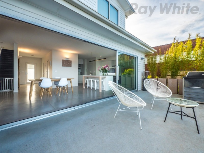 6 Mitah Crescent, Sandy Bay TAS 7005