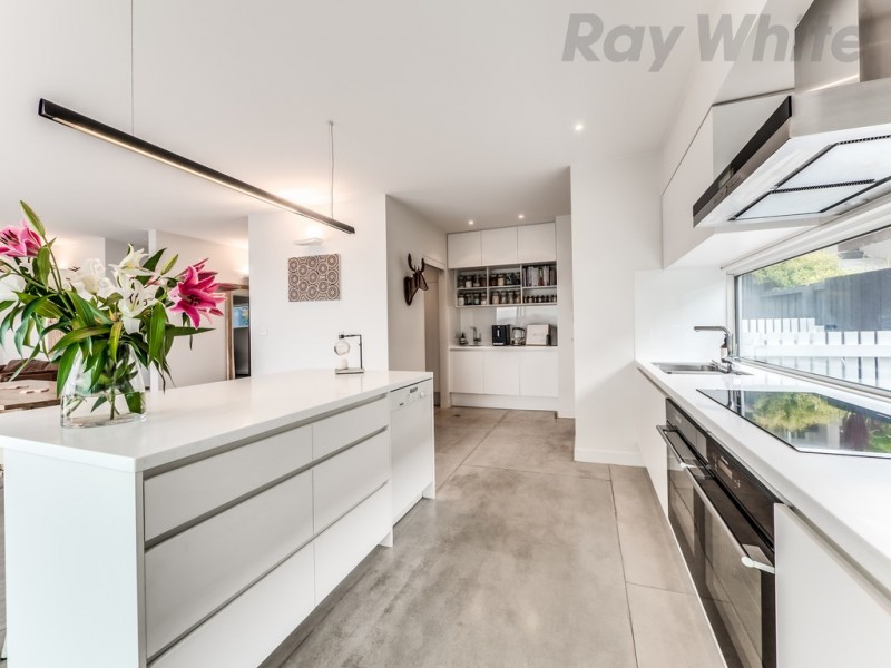 6 Mitah Crescent, Sandy Bay TAS 7005