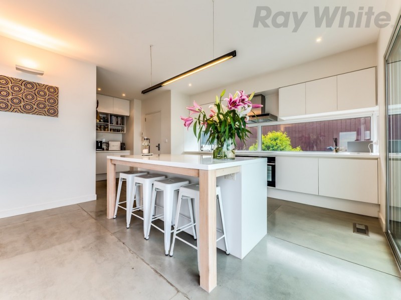 6 Mitah Crescent, Sandy Bay TAS 7005