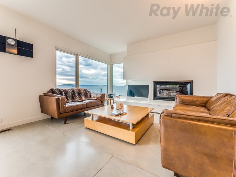 6 Mitah Crescent, Sandy Bay TAS 7005