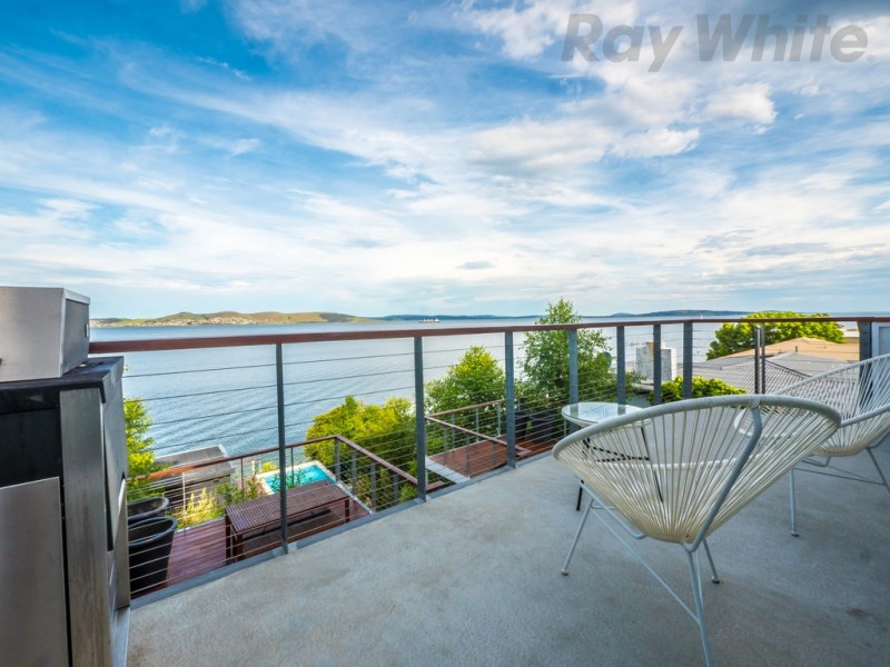 6 Mitah Crescent, Sandy Bay TAS 7005