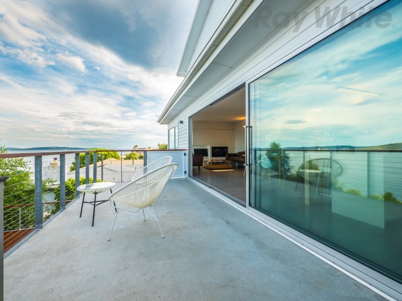 6 Mitah Crescent, Sandy Bay TAS 7005