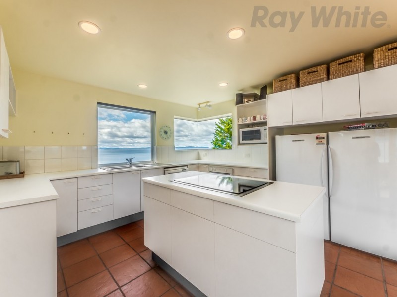 31 Kirra Road, Roches Beach TAS 7170