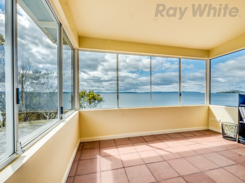 31 Kirra Road, Roches Beach TAS 7170