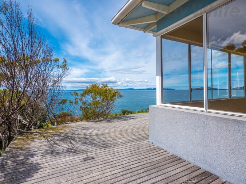 31 Kirra Road, Roches Beach TAS 7170