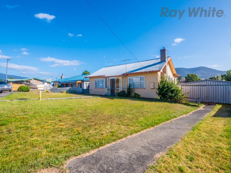 7 Laguna Place, Derwent Park TAS 7009