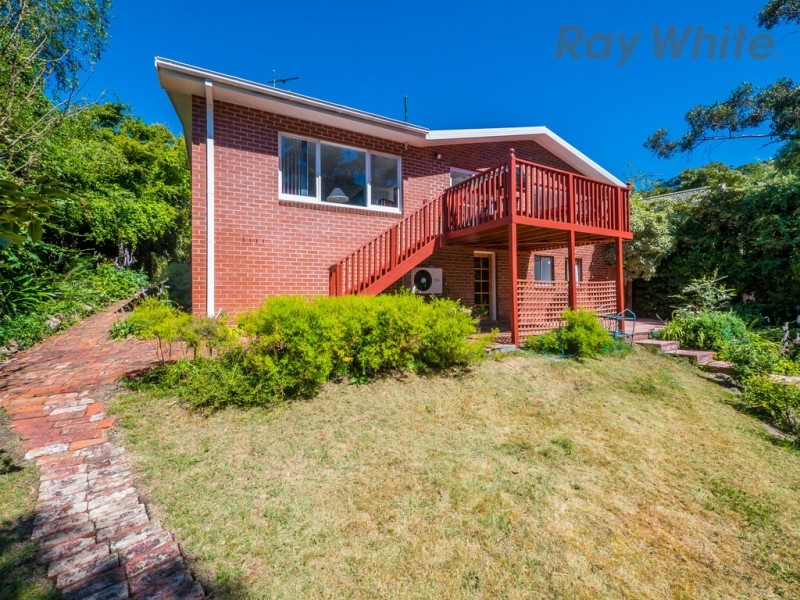 10 Woolton Place, Sandy Bay TAS 7005