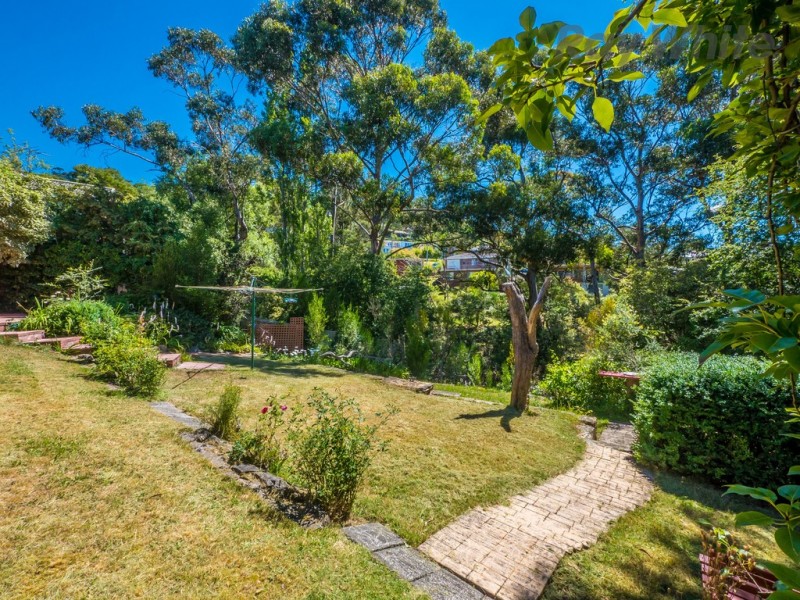 10 Woolton Place, Sandy Bay TAS 7005
